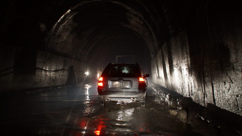 Intérieur Tunnel Anzob Horreur 2012