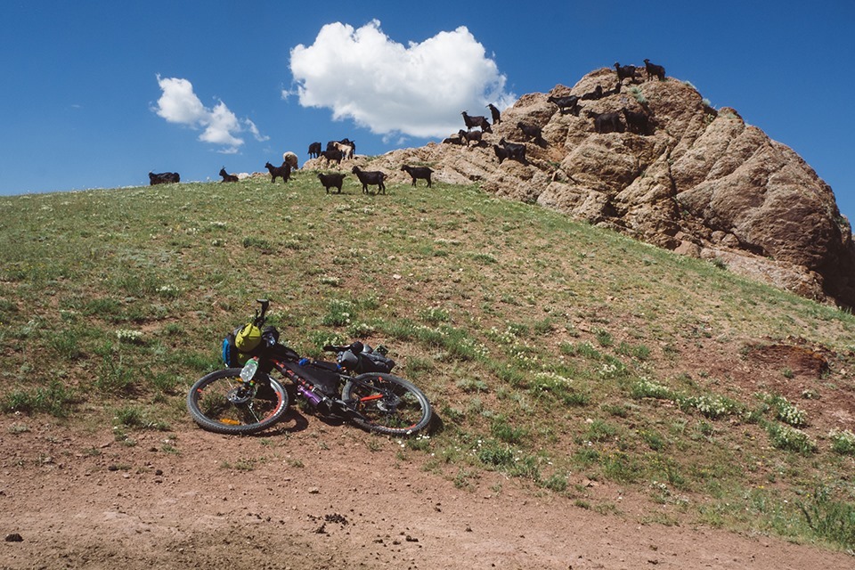 La Silk Road Mountain Race, une épopée cycliste made in Kyrgyzstan