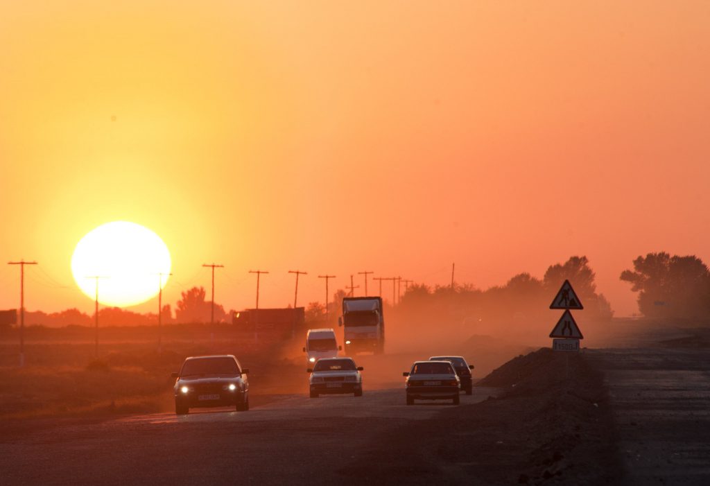 Kazakhstan Kirghizstan Frontière Camions OMC UEE