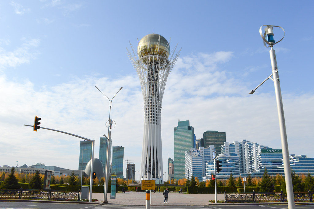 Kazakhstan Nur-sultan Bayterek Asie centrale Russie Etats-Unis Chine Géopolitique Diplomatique Sanat Kouchkoumbaïev Interview