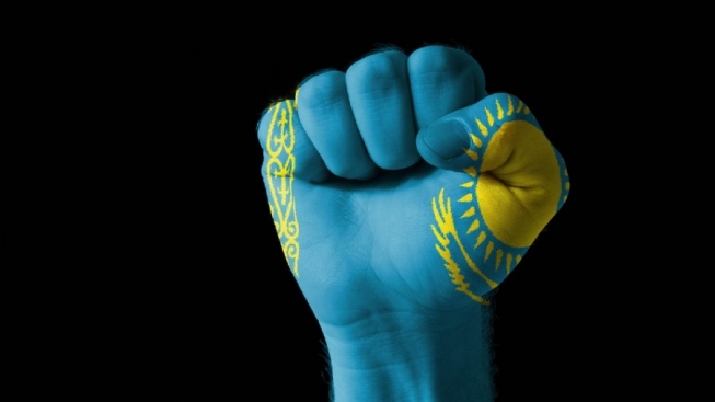 Nationalisme Dounganes Kazakhs Poignée serrée Kazakhstan drapeau