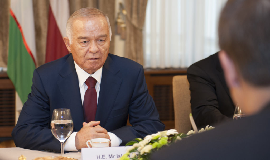 Ouzbékistan Islam Karimov Démocratie Autocratie Politique