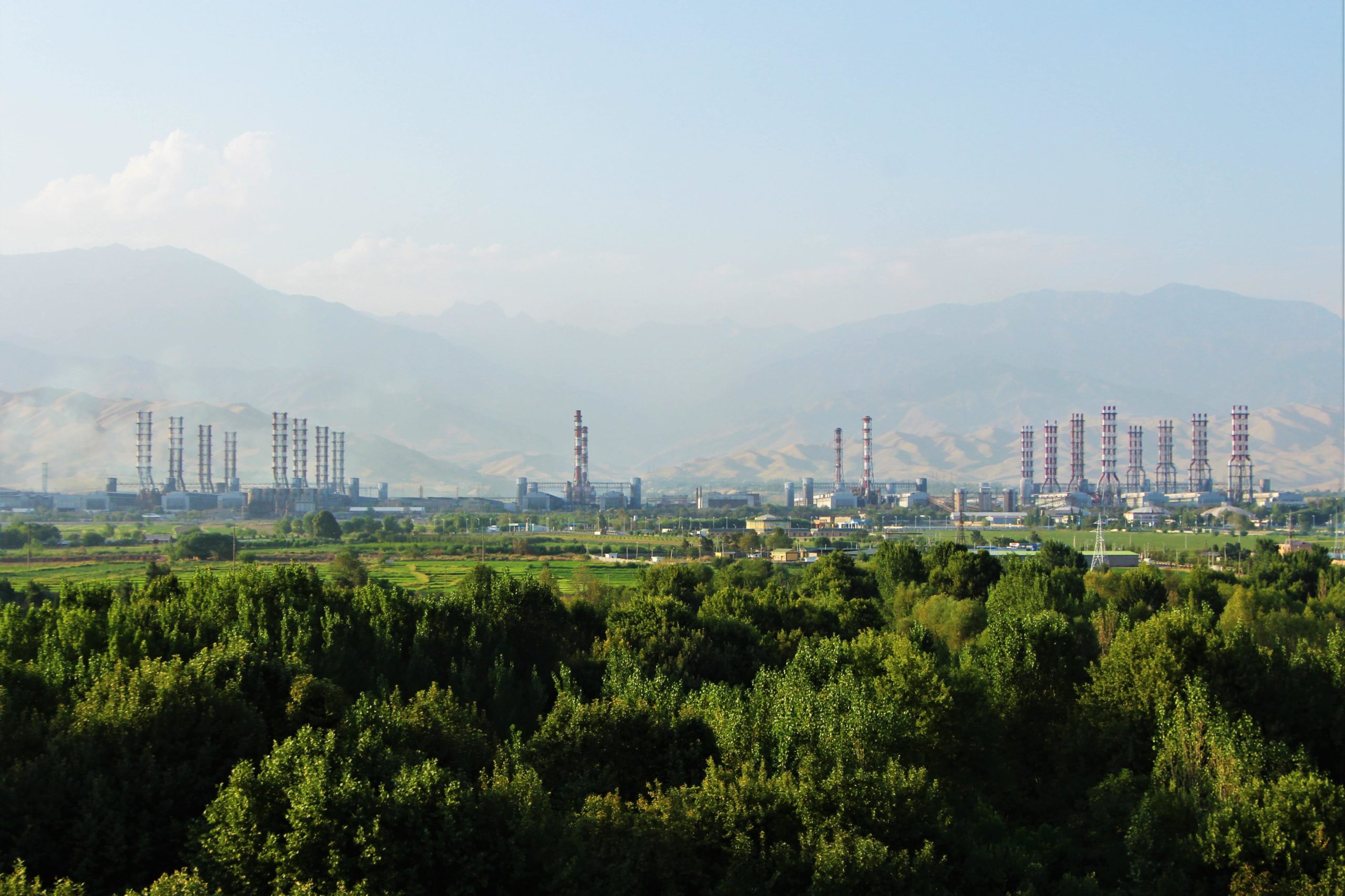 Tadjikistan Talco Production d'aluminium Industrie Cheminée