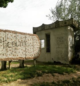 Kazakhstan Almaty Arrêt de bus Mosaïque de céramique Kiosque Soyouzpetchat Rue Kazakov