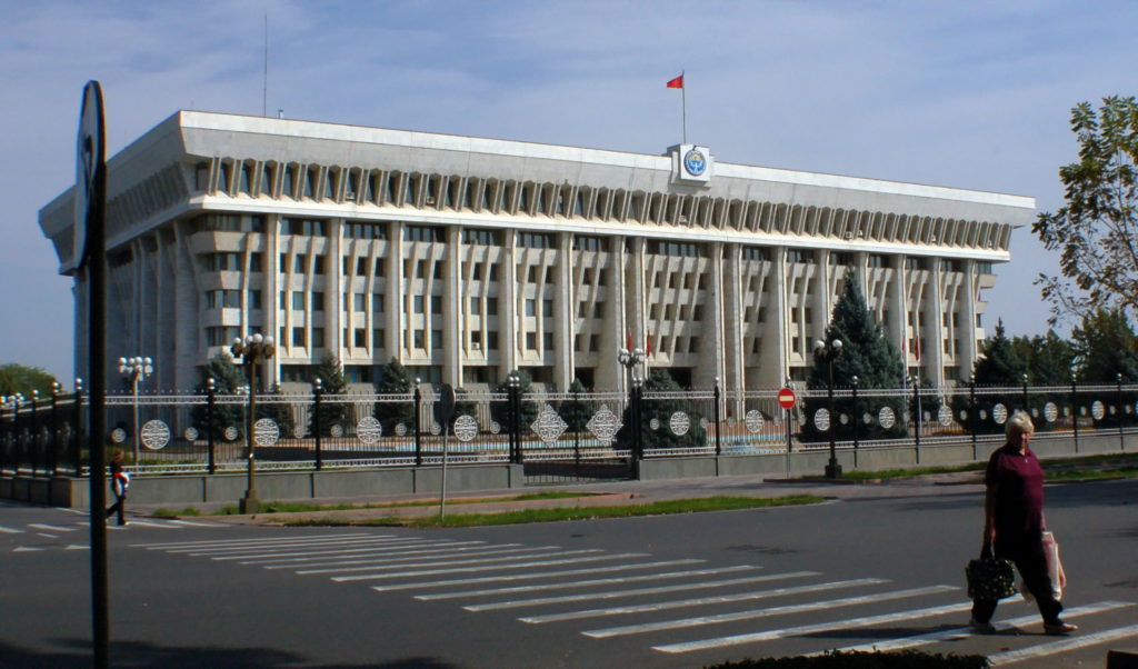 Kazakhstan Manifestations Kirghizstan Parlement OTSC