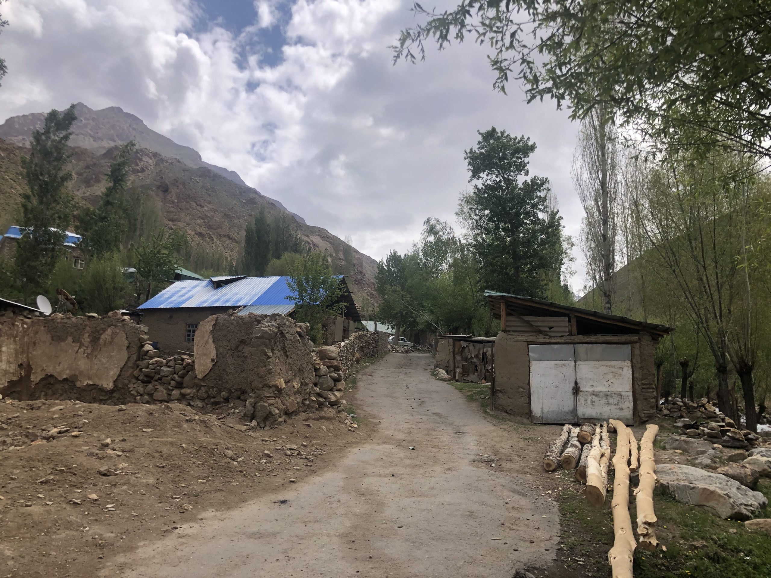 Garm Tchachma Kichlak Rue Pamir