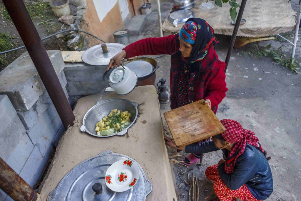 Tadjikistan Sept Lacs Tourisme Durable Cuisine