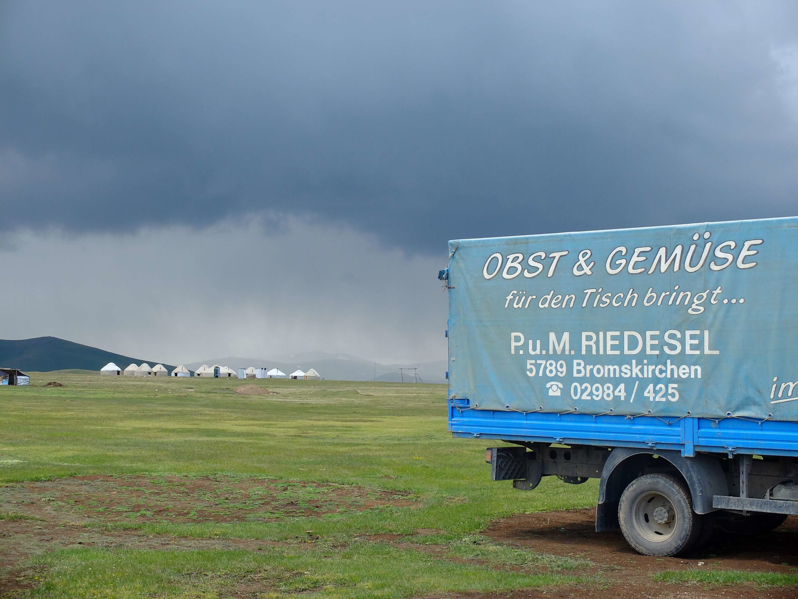 Son Koul Kirghizstan camion allemand