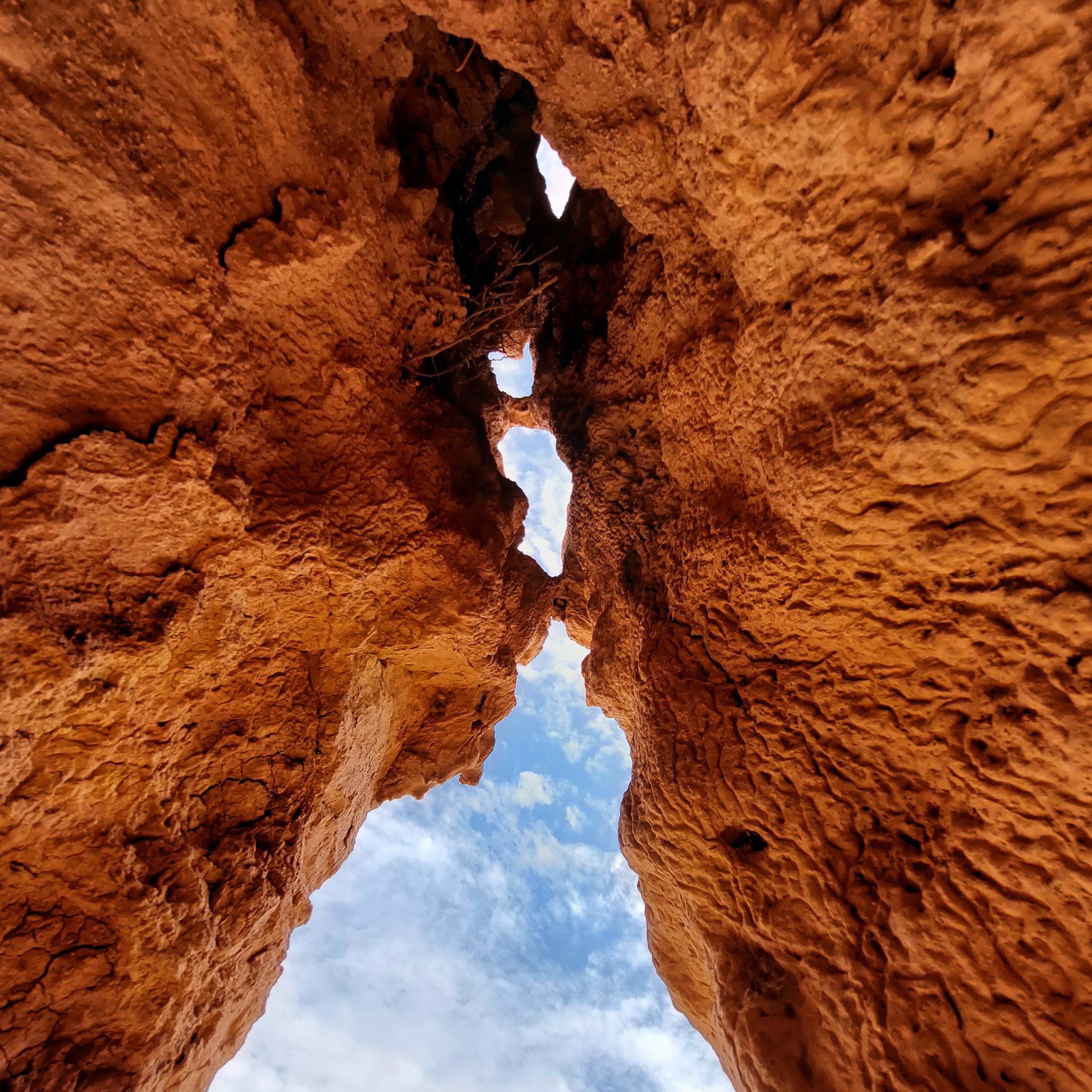 Kirghizstan Issyk-Kul canyon