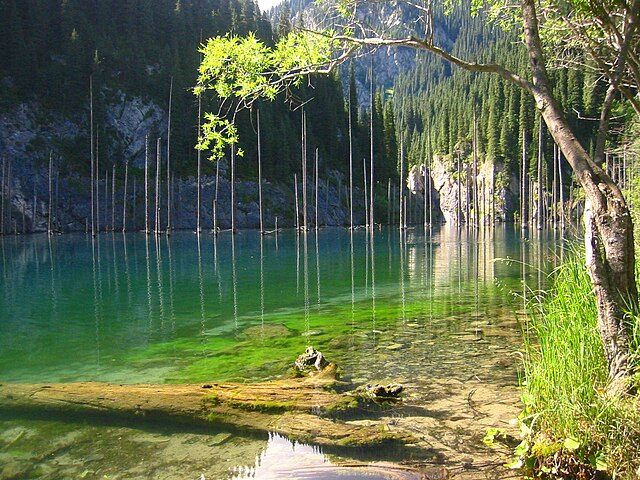 Lac Kaindy Kazakhstan