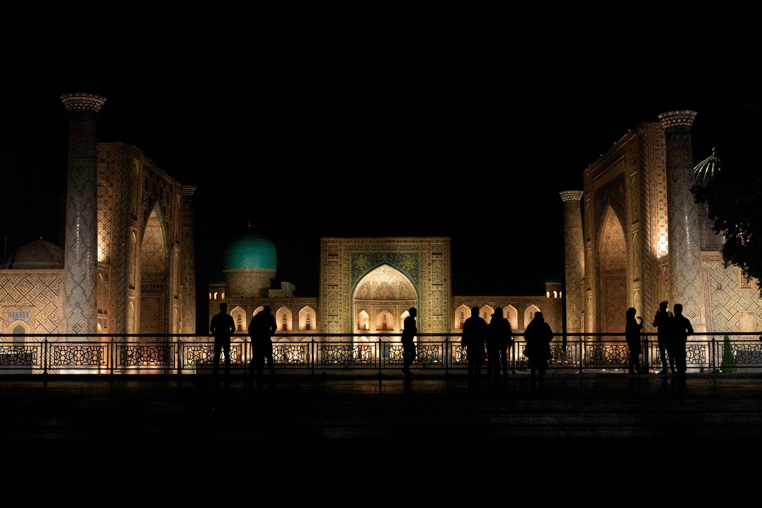 La nuit au Régistan, Samarcande, Ouzbékistan