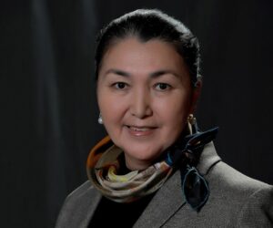 Portrait de l'écrivaine kazakhe Roza Mouqanova