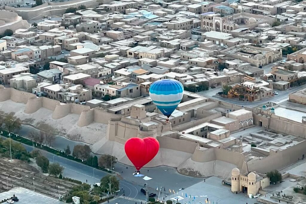 Ouzbékistan Montgolfières