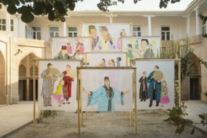 Œuvre d'art exposée à la Biennale de Boukhara, automne 2025.