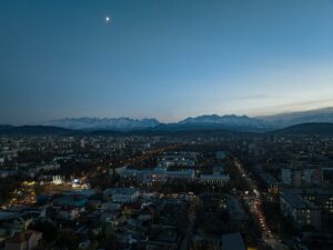 A cause du déréglement climatique, le Kirghizstan craint une crise énergétique majeure cet hiver (illustration). Crédit : Wikicommons
