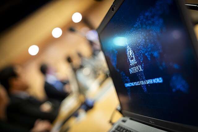 Le Tadjikistan figure comme le 3ème pays sollicitant le plus Interpol, souvent pour traquer injustement ses opposants à l'étranger, selon une l'enquête journalistique de Disclose et la BBC (illustration). Crédit : Wikicommons