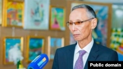 Omir Chynybekouly président du collectif enseignant Agaroutouchy 