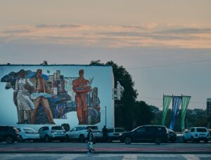 mosaique soir voiture parking femme ciel crépuscule