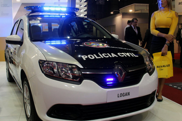 Police kirghizstan Renault