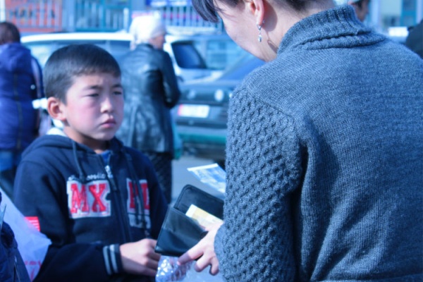 Photo enfant bazar de Osh